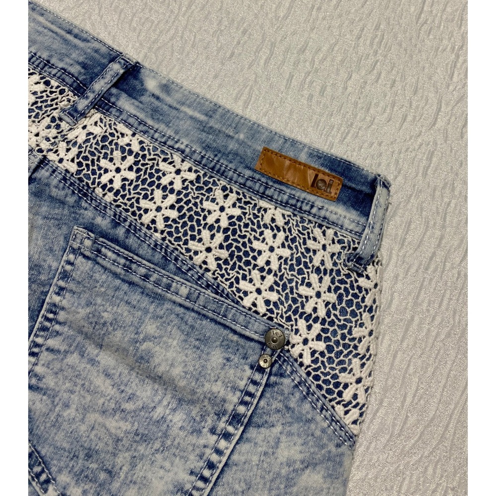 lei Ashley Shorts Juniors 9 Denim Blue Acid Wash Crochet Lace Trim Frayed Hem - Picture 5 of 10